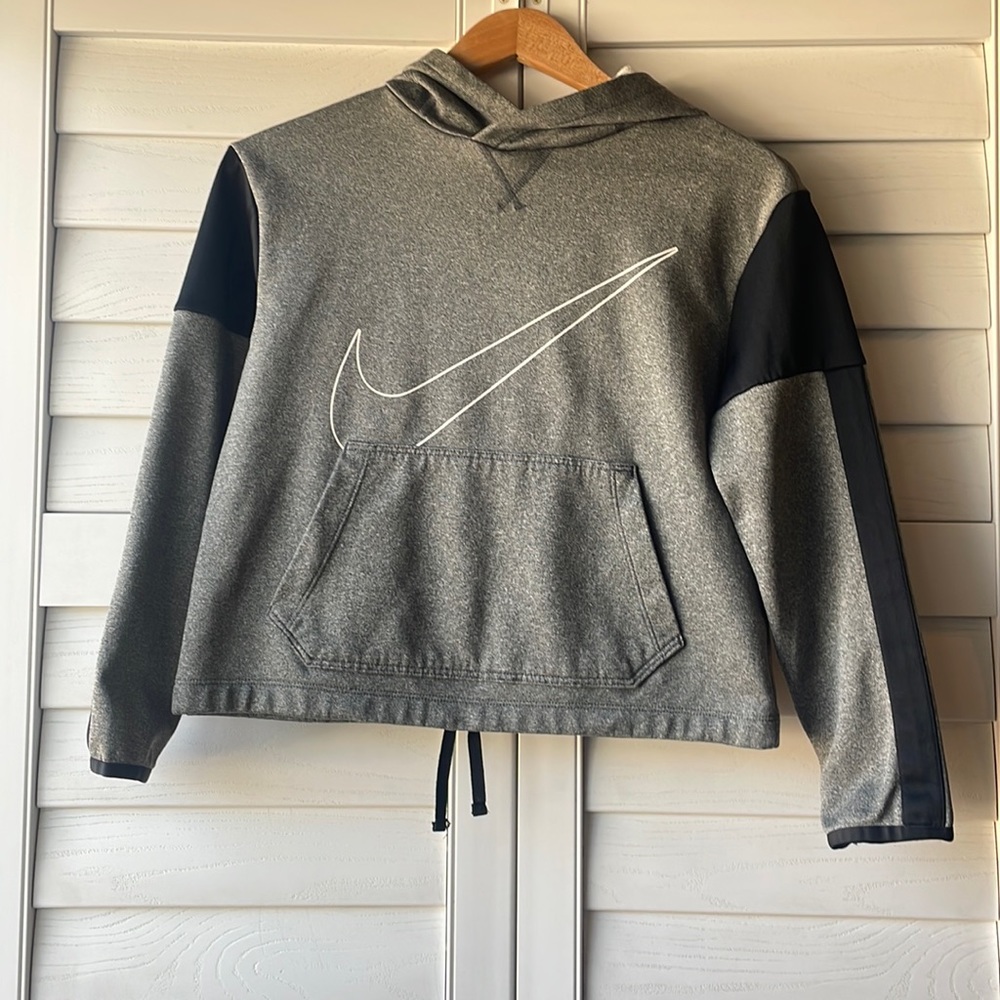Nike Girls Size Large Dri Fit Hoodie
